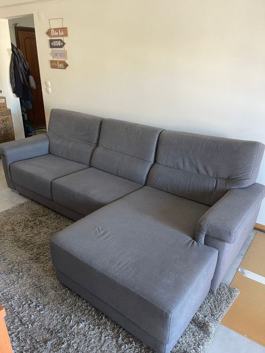 Sofá semi novo chaise long