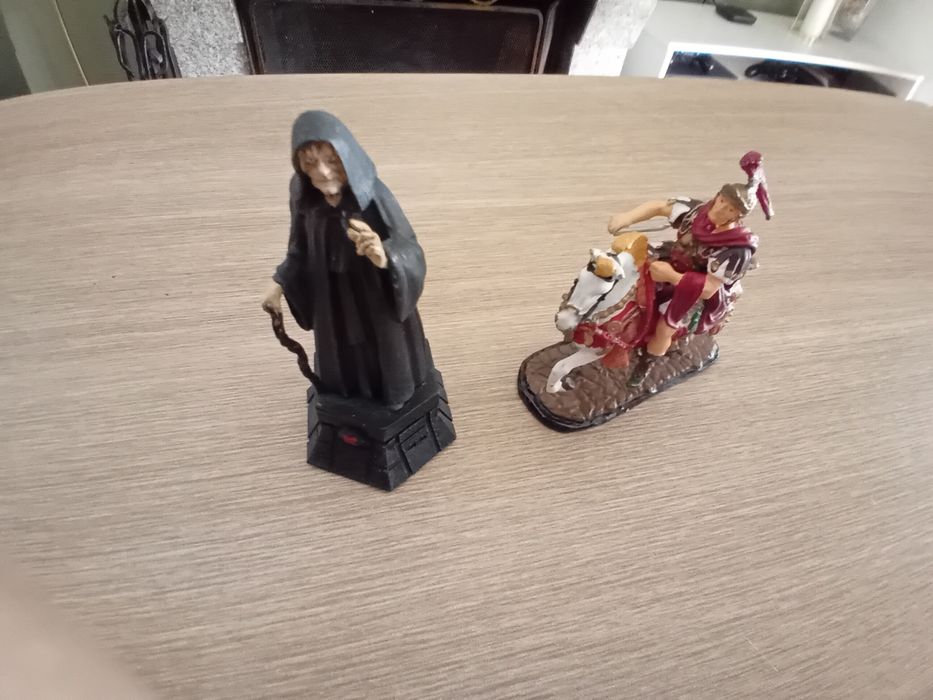 Figuras de ação.