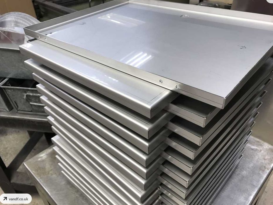 Лазерна різка та гнуття металу. Лазерная резка и гибка метала.