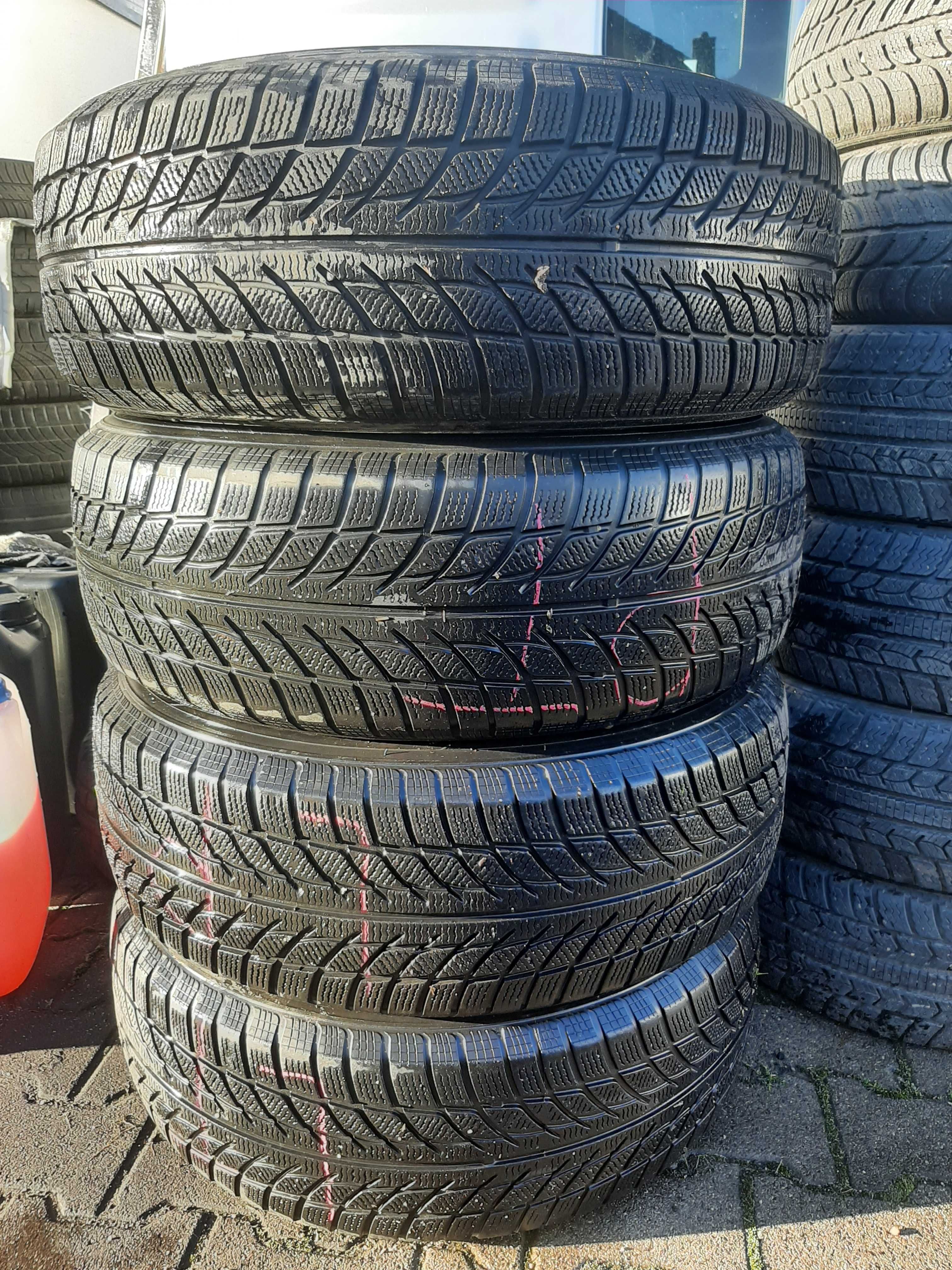 Opony wielosezonowe komplet 4szt goodride sw 608 235/65/17
