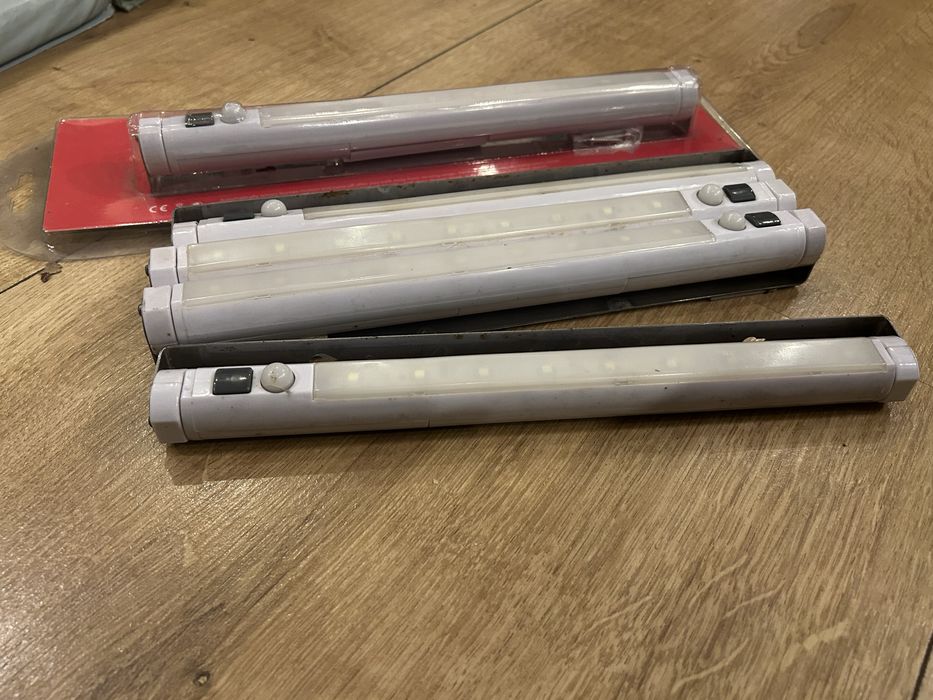 Lampa LED z czujnikiem ruchu PIR – 9 LED (model MCE166)