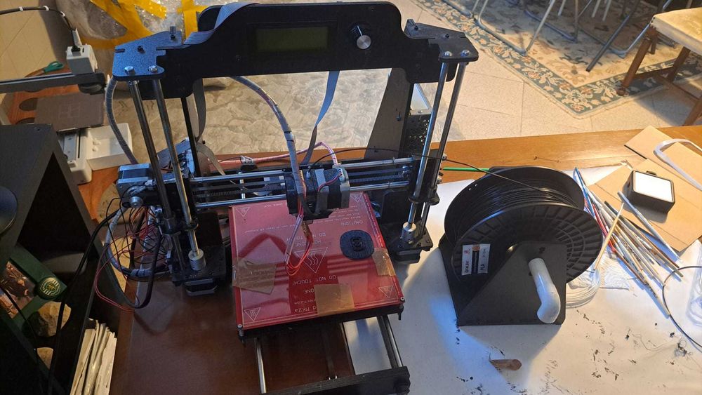 Impressora 3D a funcionar e calibrada