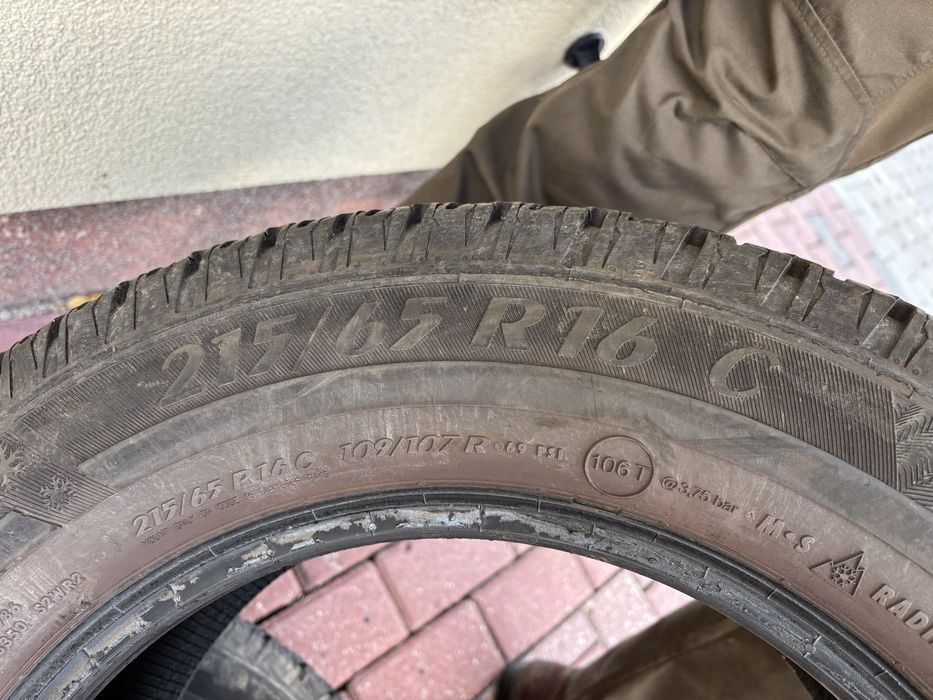 Komplet opon zimowych 215/65/16r