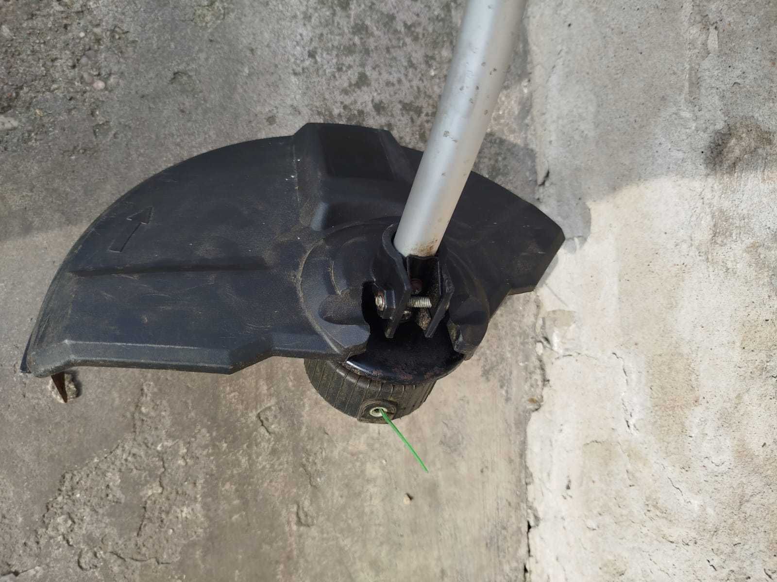 Podkaszarka MAKITA UR3501