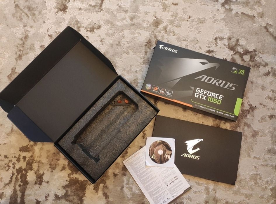Коробка от видеокарты Gigabyte GeForce GTX
1060 Aorus 6GB