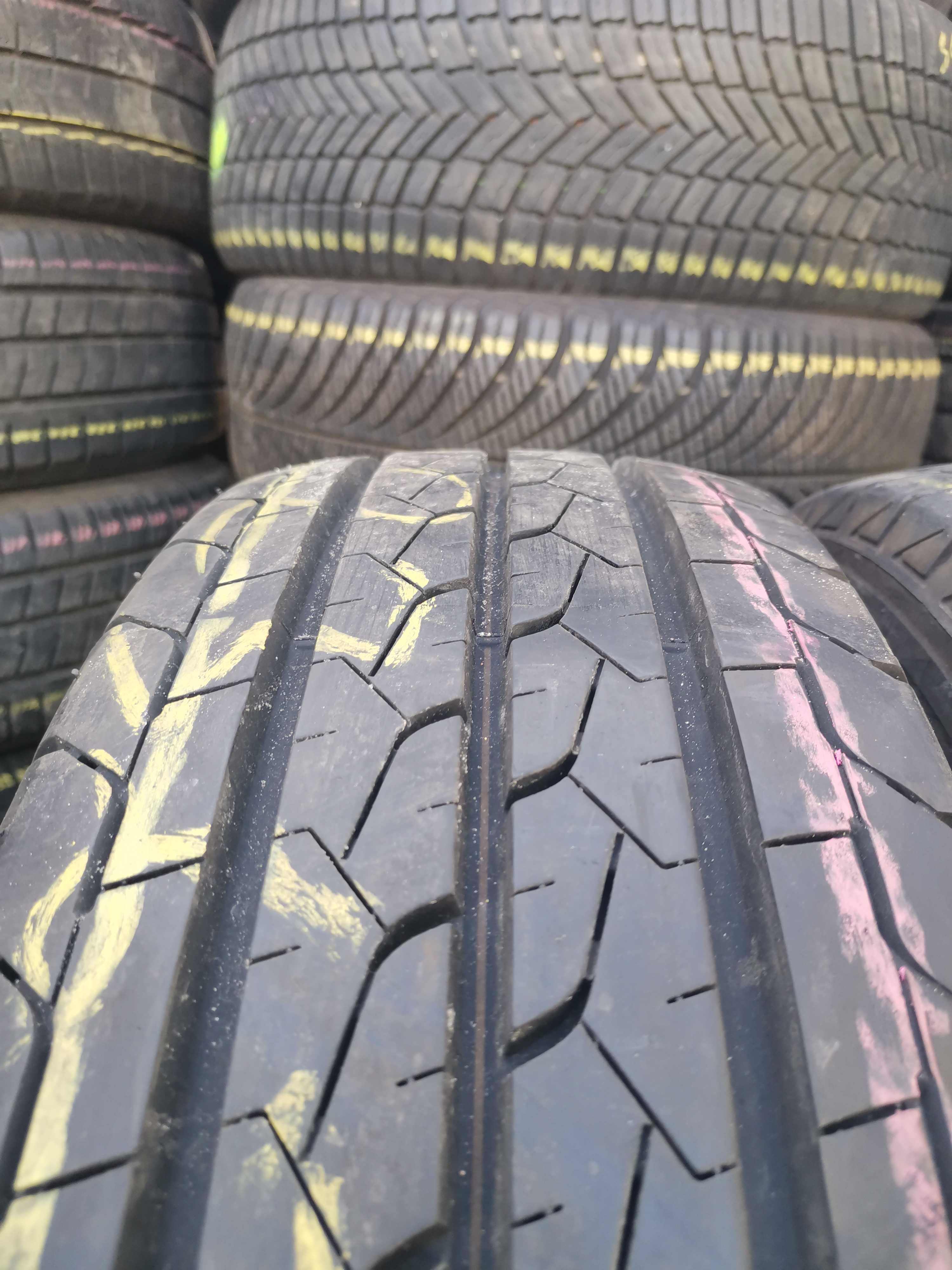 bus lato Bridgestone 215/65/16C z 2015r 9.3mm 2szt