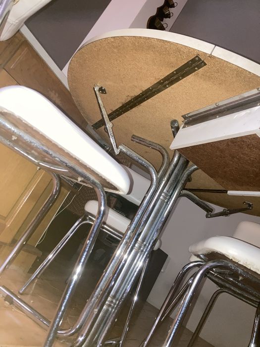 Conjunto de mesa e cadeiras Vintage/ antigo