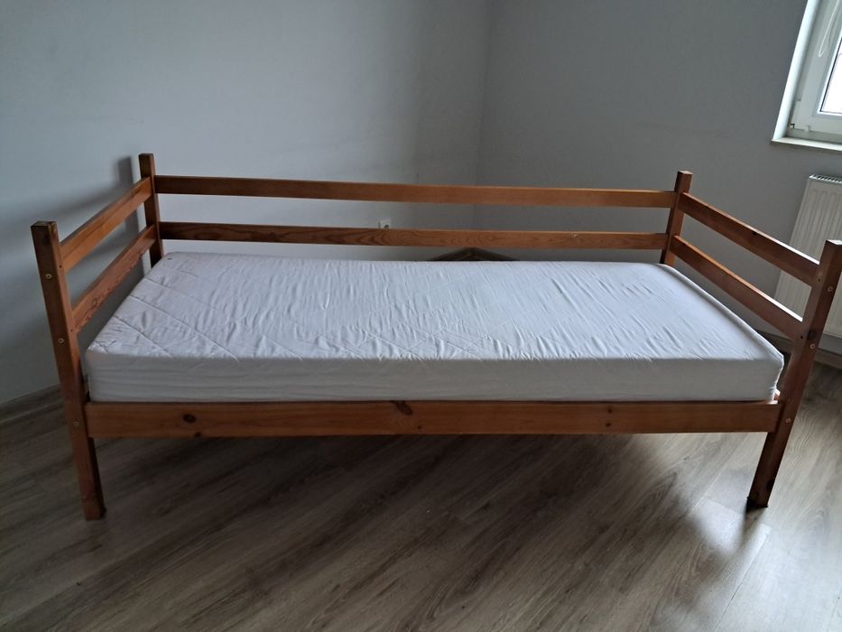 Łóżko pojedyncze