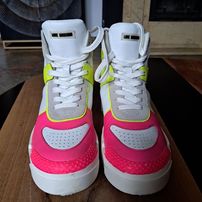 Love Moschino skórzane wysokie snickers w rozmiarze 37