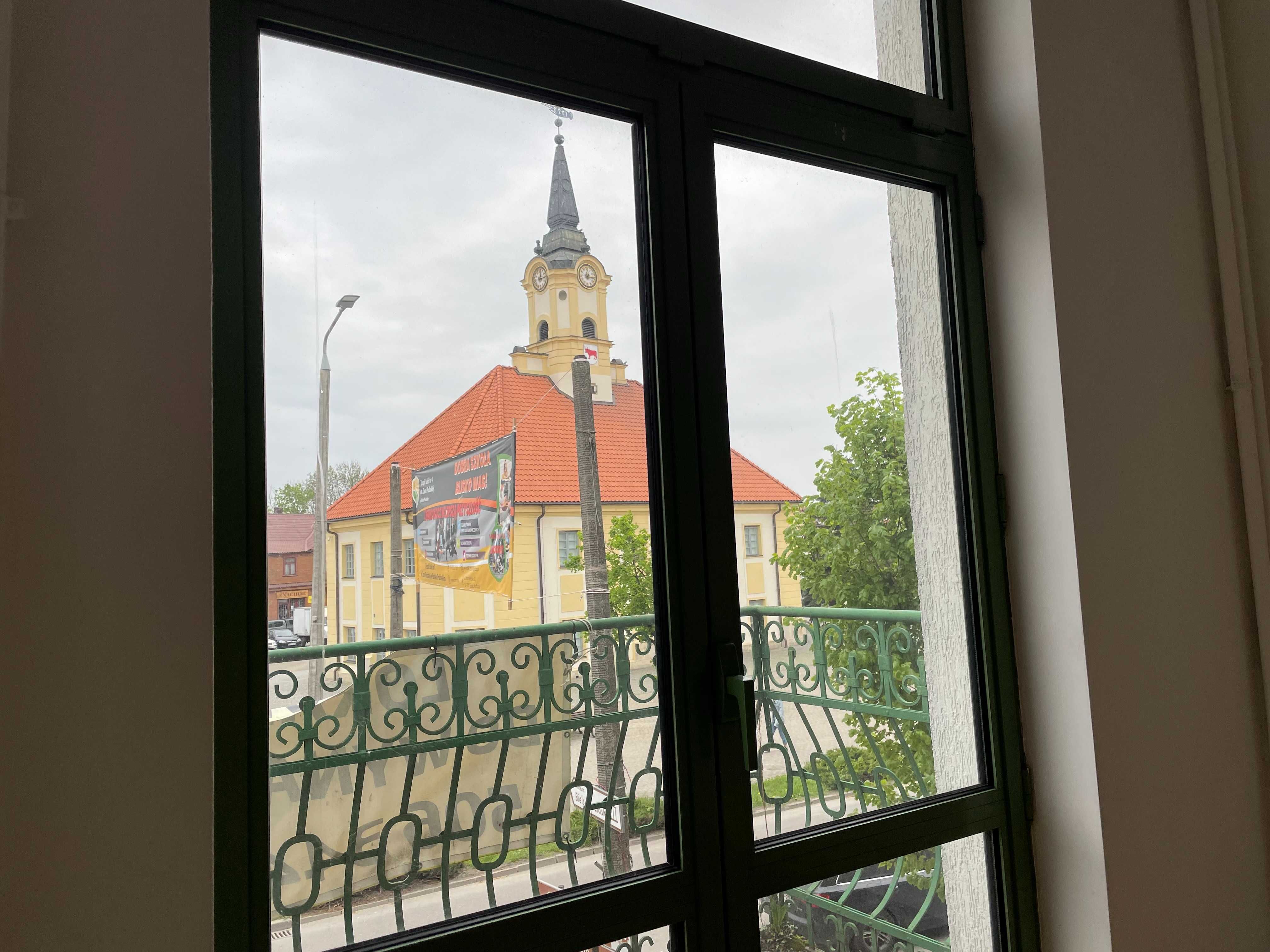 Wynajmę lokal  usługowo-biurowy w ścisłym centrum Bielska Podlaskiego.