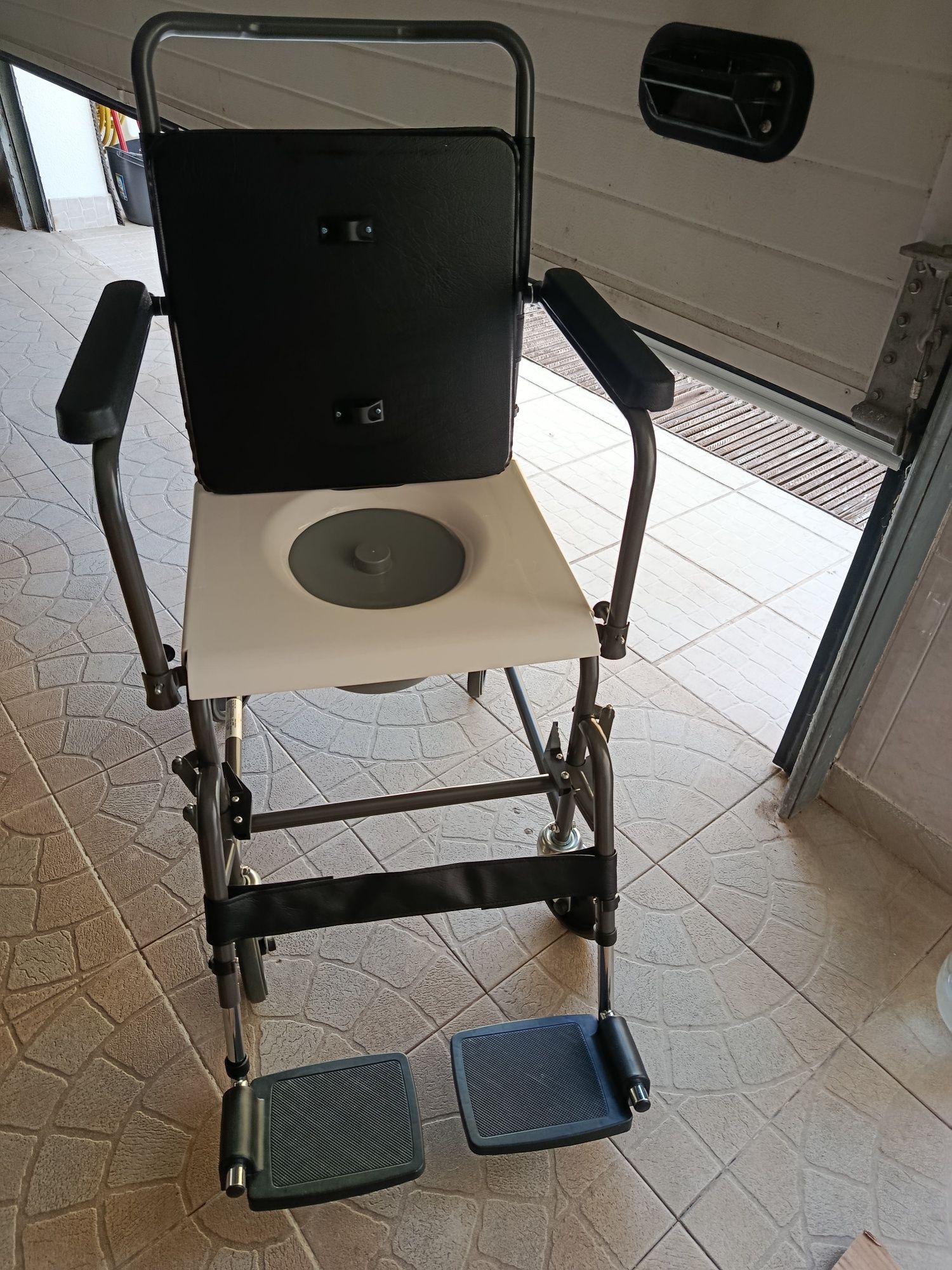 Cadeira sanitária
