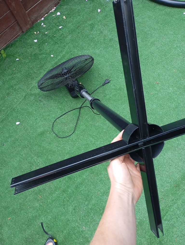 Wentylator podłogowy stojacy  czarny Volteno VO0027, moc 40W- niespraw