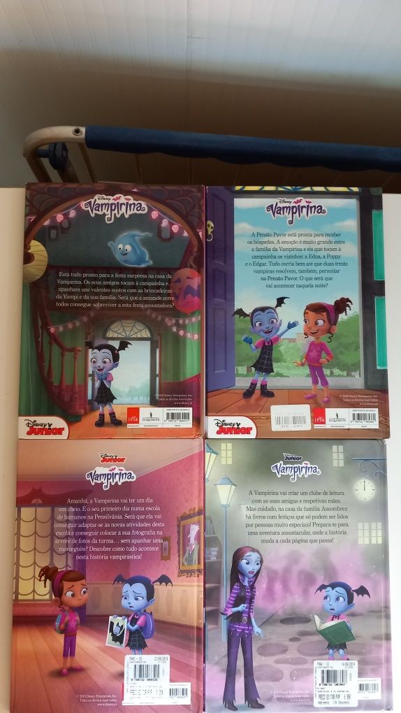 Coleção de Livros Vampirina