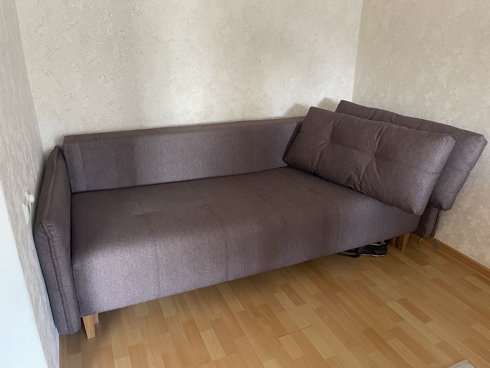 Продам розкладний диван б/в