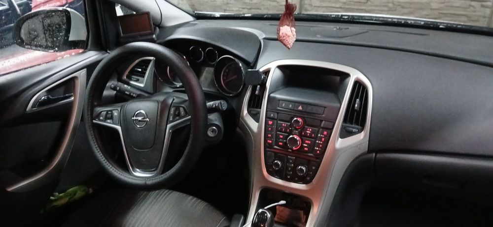 Opel Astra J Sport Ture