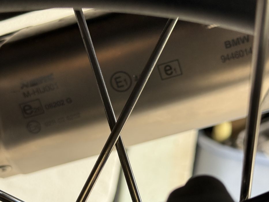 Escape Akrapovic R1300 Gs/ADV como novo