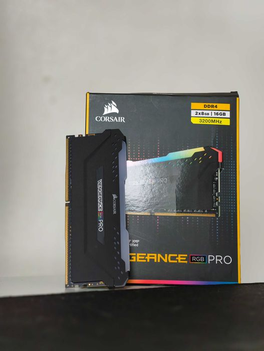 16gb ram ddr4 corsair