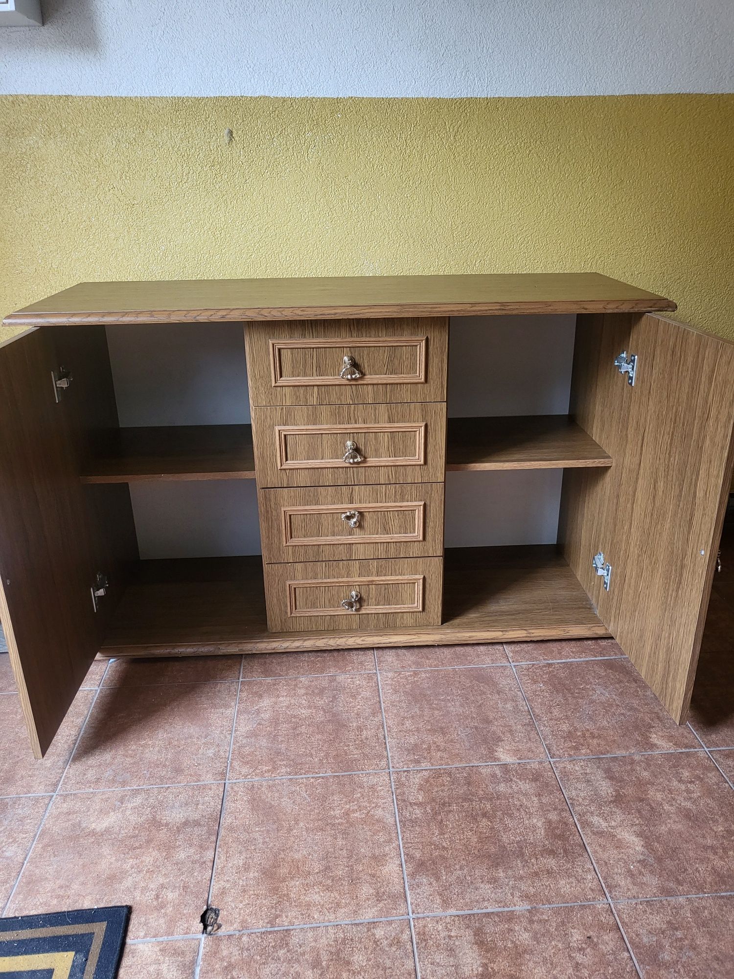 Komoda w dobrym stanie