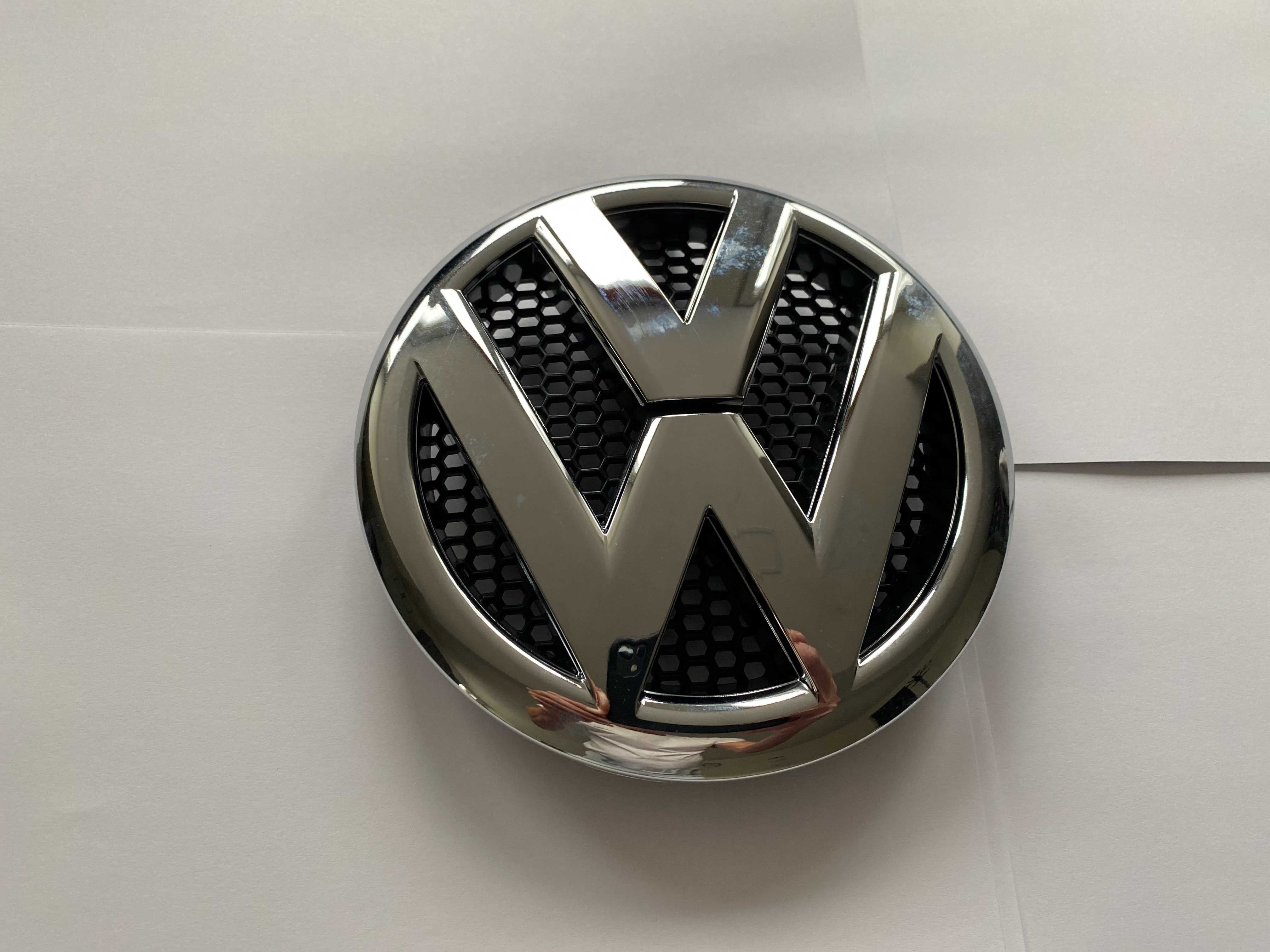 Emblemat znaczek logo VW  CRAFTER     VW T5    T6