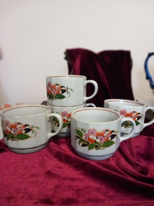 Чашки радянських порцелянових заводів.