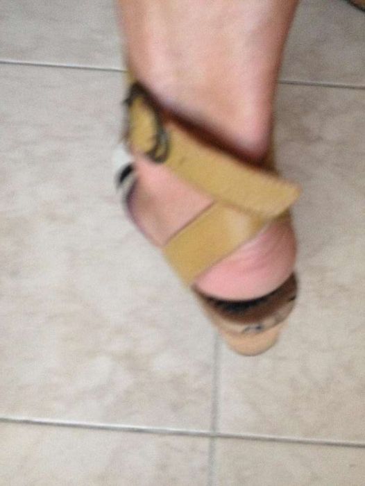 Sandálias Fly London, em pele, nº 39, usadas apenas 1 vez