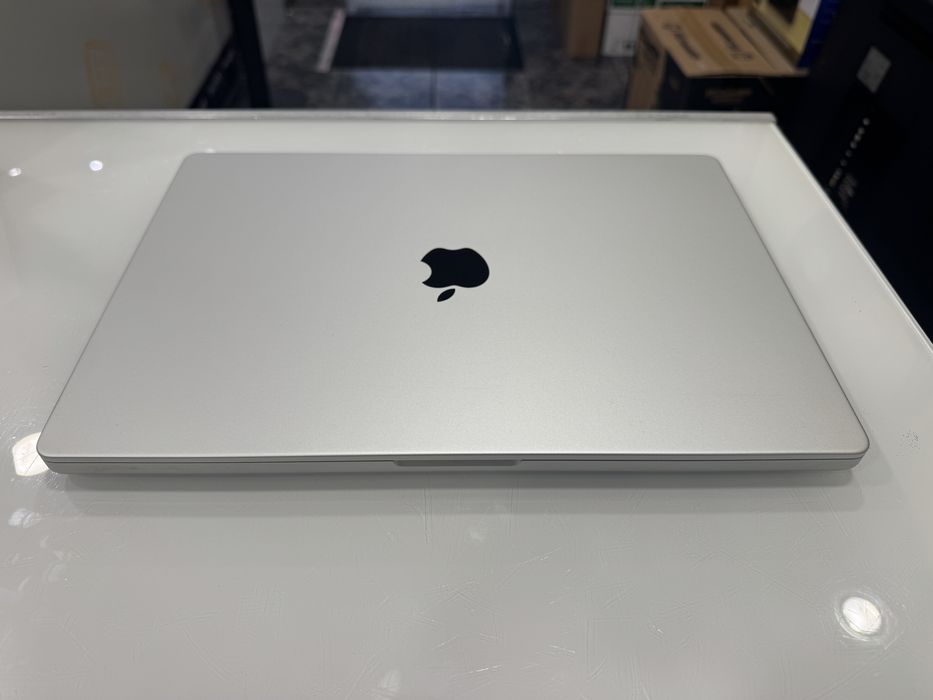 Macbook Pro 16 M1 Pro 16GB 1TB Teclado PT