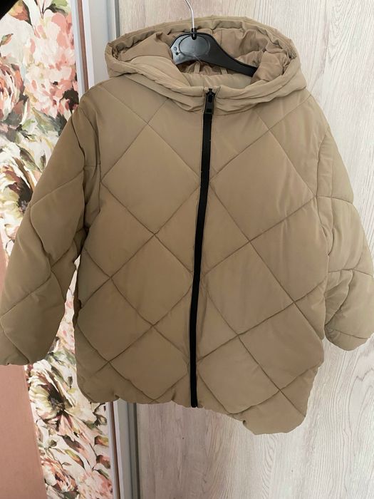 Зимова куртка zara