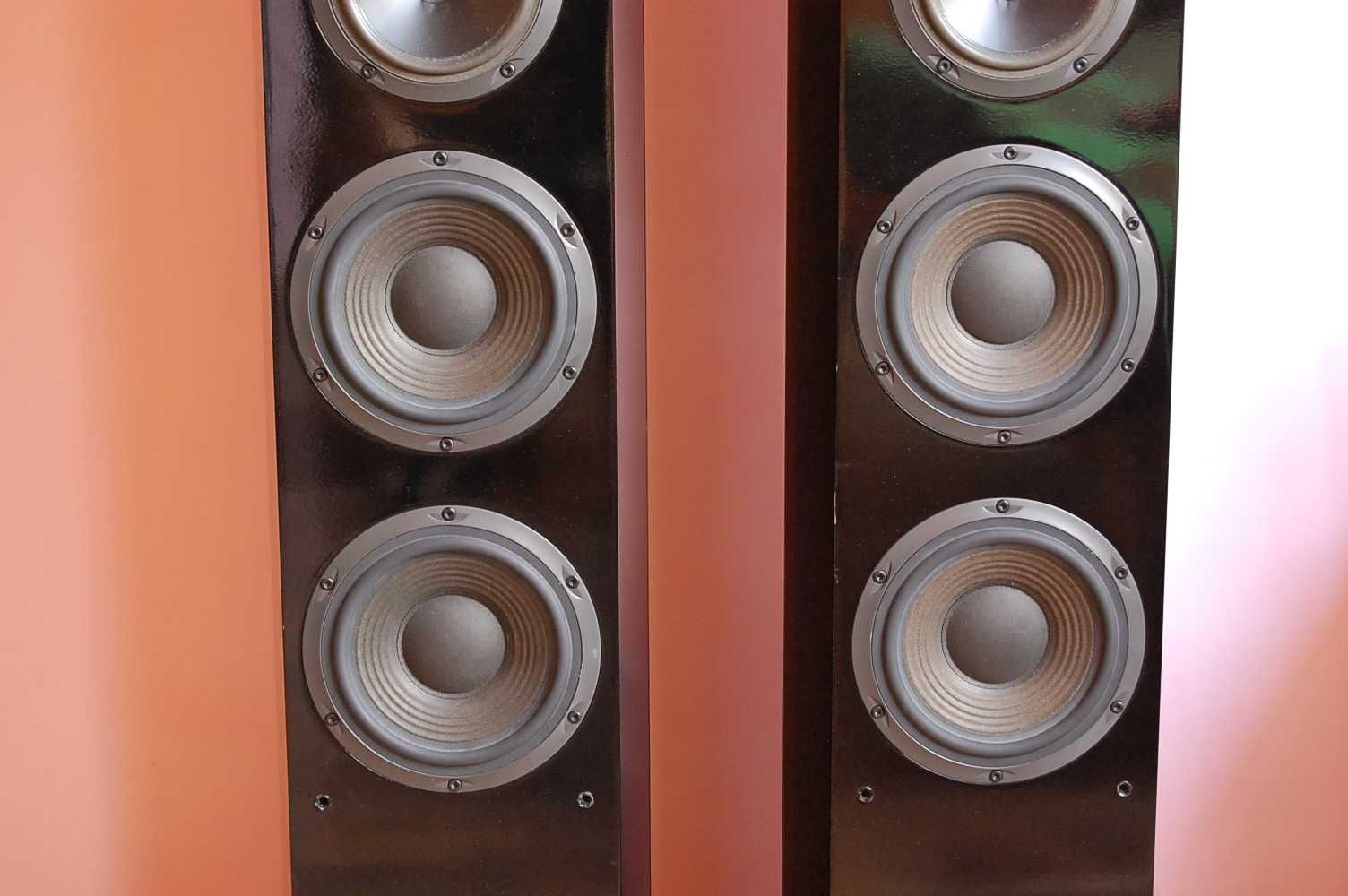 Świetne kolumny JBL XTI 80