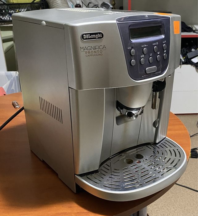 Кавомашина Delongi Magnifica Pronto capuchino! N2574