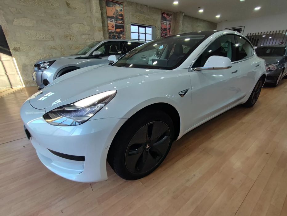 Tesla Model 3 Standard Range Plus RWD