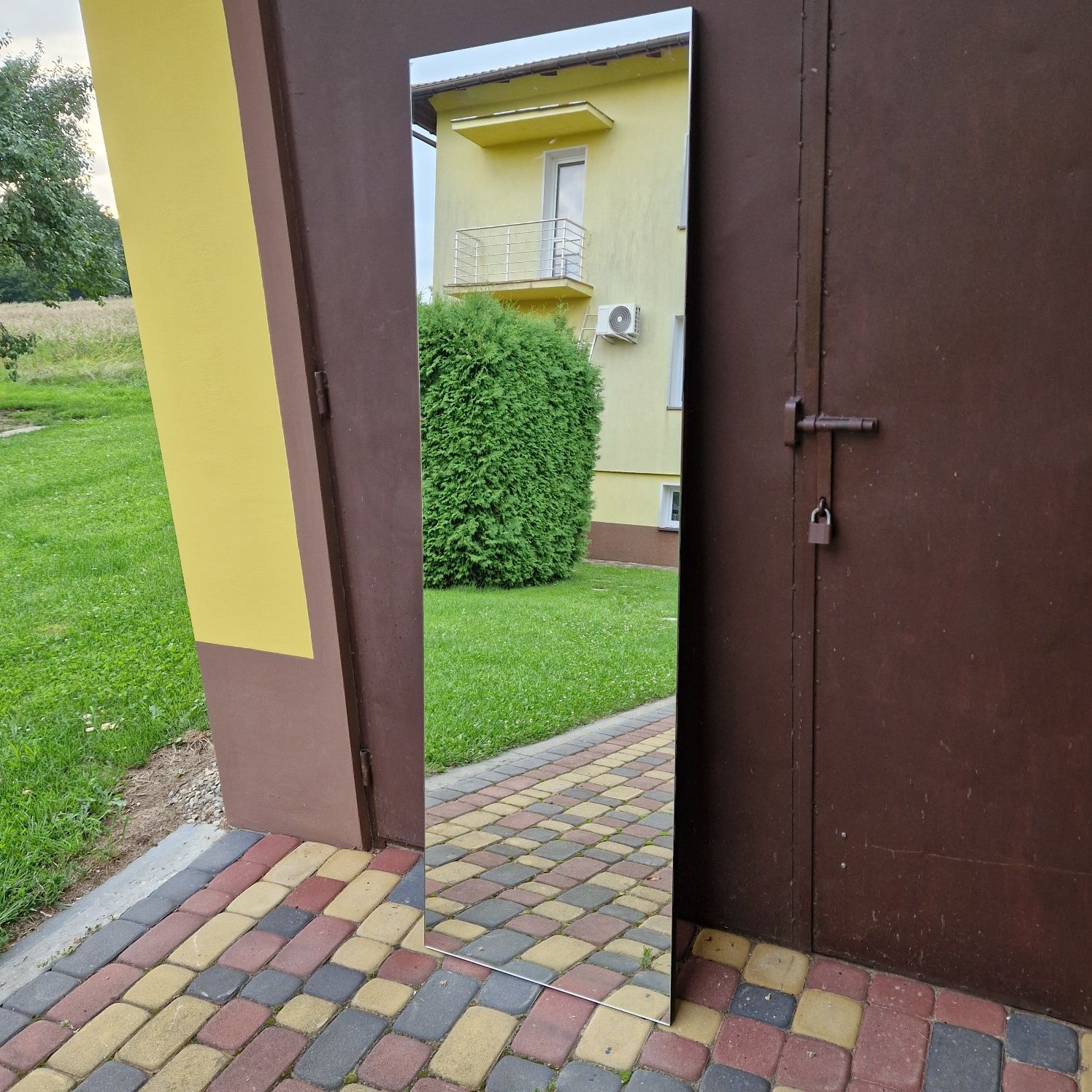 Lustro stojące ozdobne