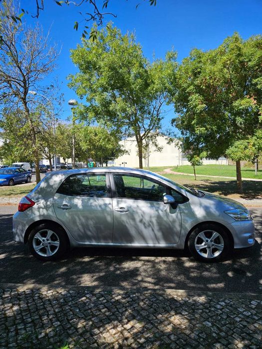Toyota Auris 1.33 VVT-I Active