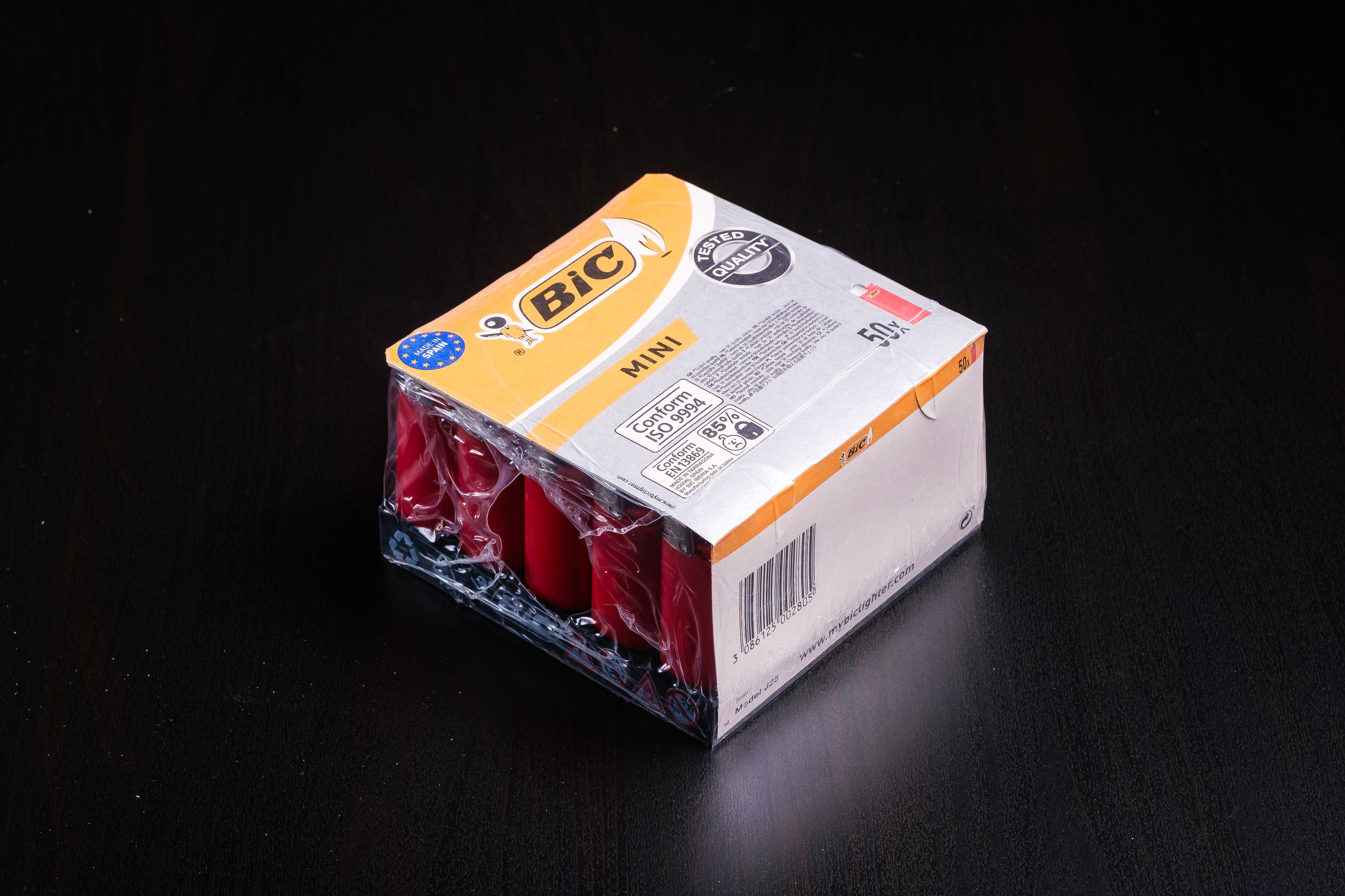 50 Isqueiros Mini Bic Vermelhos