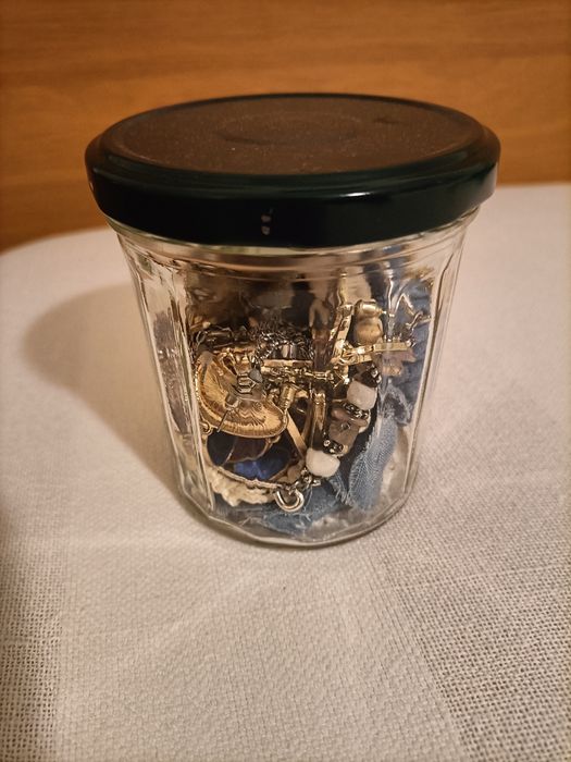 Pote de jóias misterioso