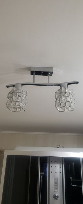 Lampy łazienkowe wiszace nikiel