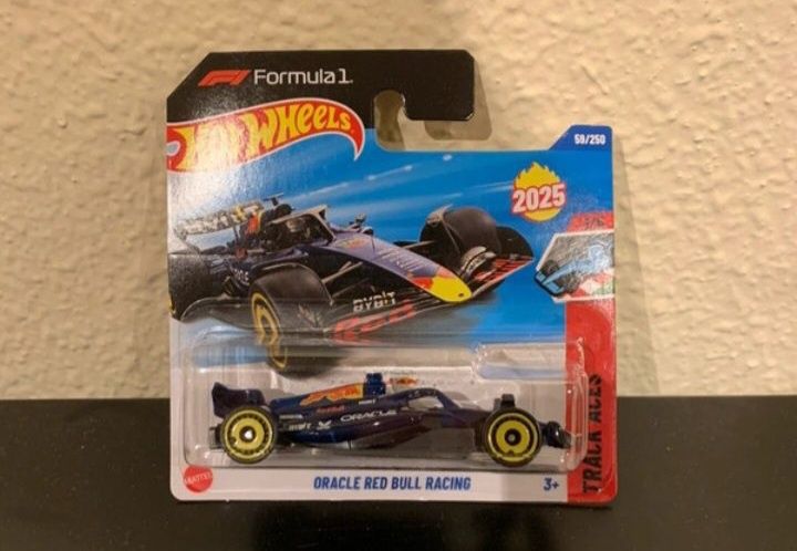 Oracle red bull racing hot wheels formula 1