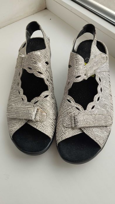 Жіночі босоніжки 40,5 розмір