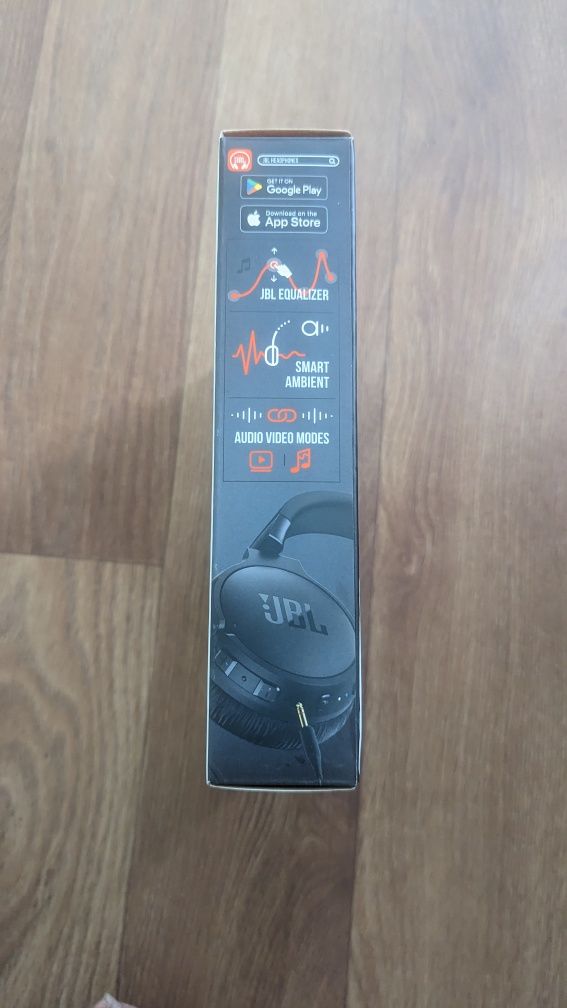 Навушники накладні JBL TUNE 670 NC