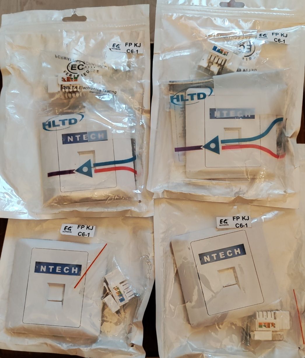 Новая розетка компьютерная RJ45 CAT5e UTP белый
