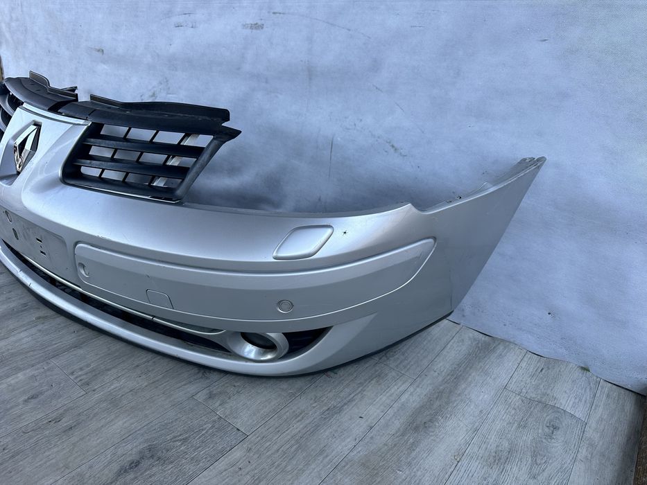 Бампер передний Renault Espace 4 2006-