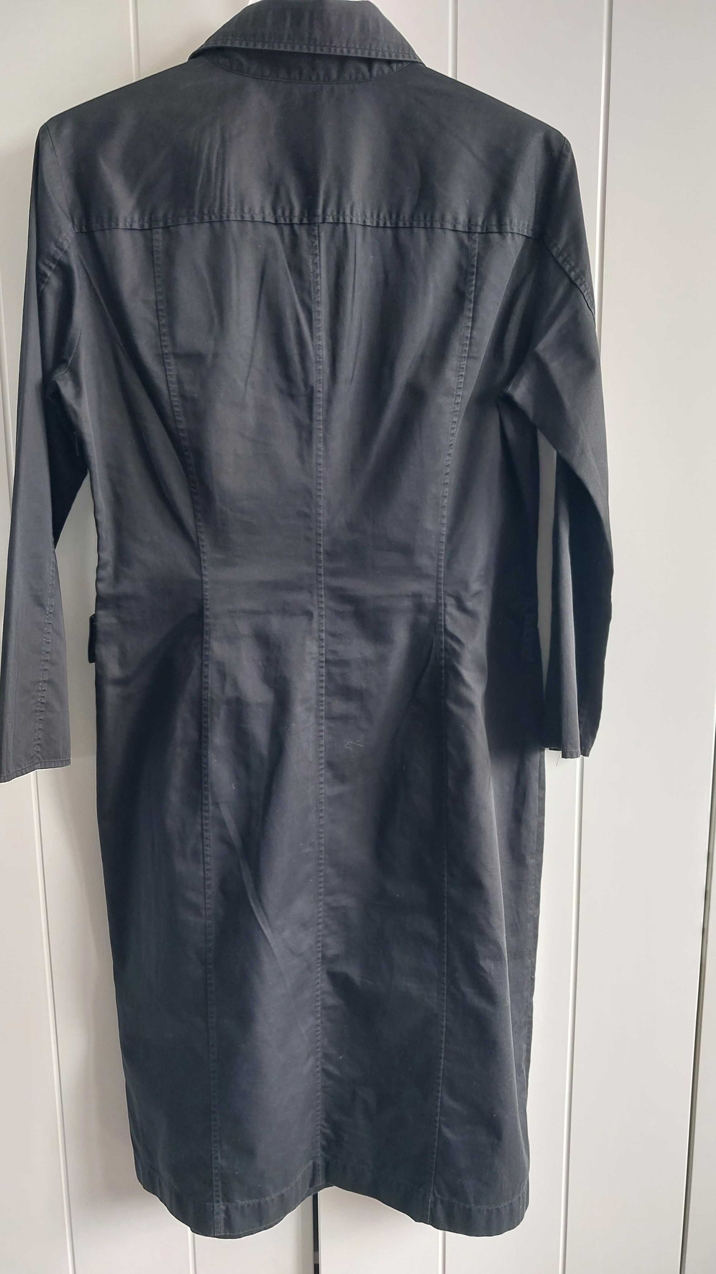 Czarna sukienka Hugo Boss r. 38