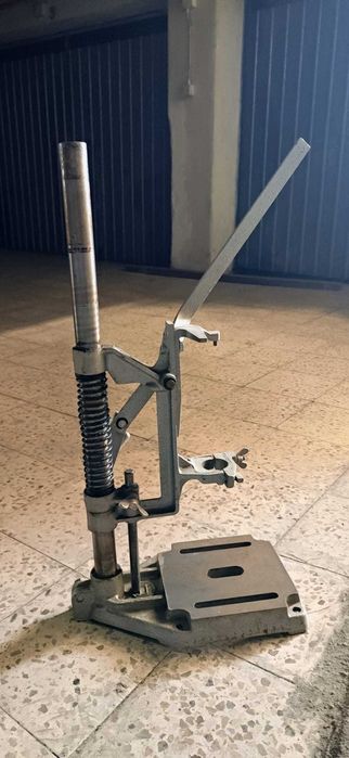 Coluna para berbequim dos grandes da marca Bosch