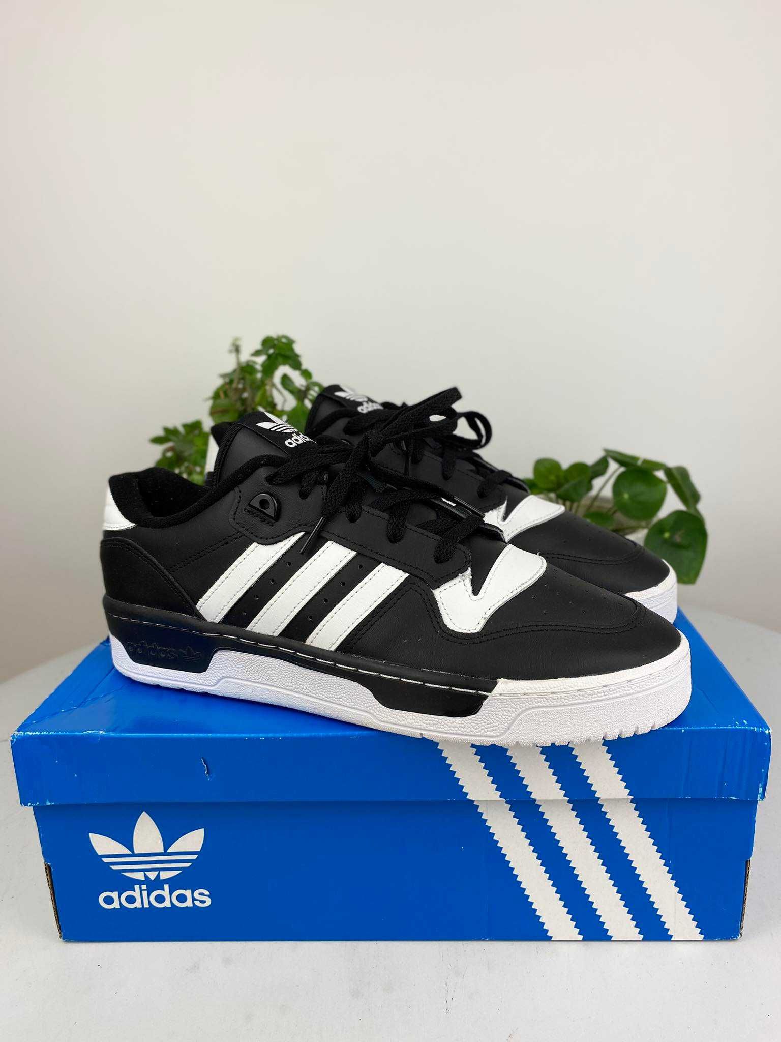 białe czarne buty adidas originals rivalry low r. 46 n184