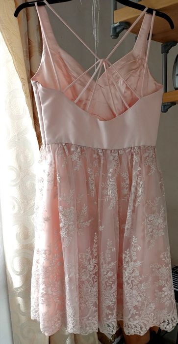 Sukienka koronkowa morelowa koktajlowa elegancka Chi Chi London