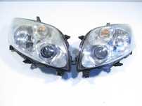 Lampa lampy przód przednia toyota auris UK