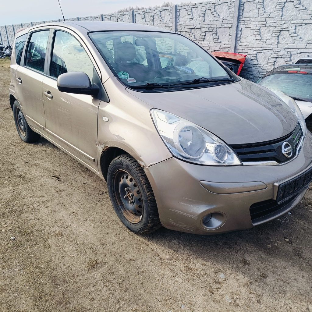 Nissan note1.4i  2009r kolor C30G na części