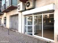 Excelente loja ampla open space para comercio e serviços no Lumiar ...