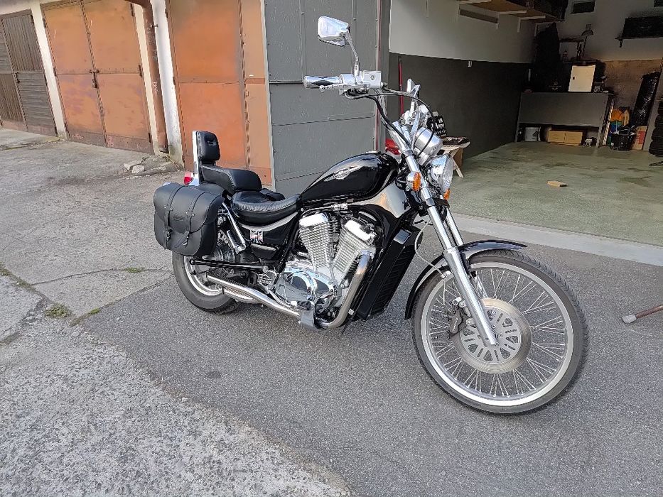 INTRUDER VS 800 96r. 30000km.