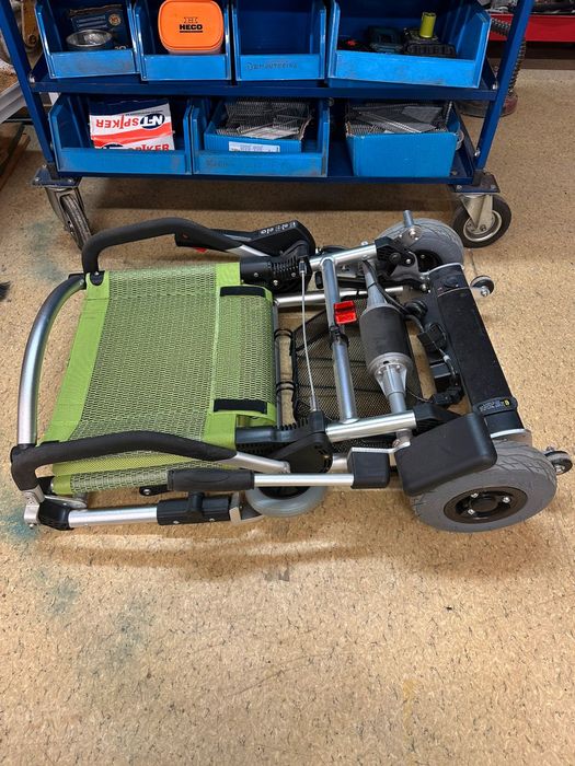 Sprzedam elektryczny wózek inwalidzki Zinger