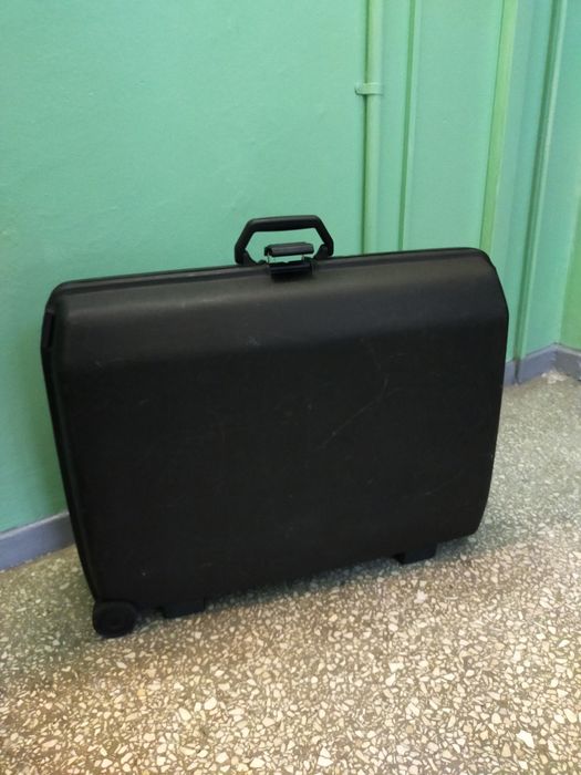 Duża Walizka podróżna turystycznyczna pancerna  Samsonite na 2 kółkach